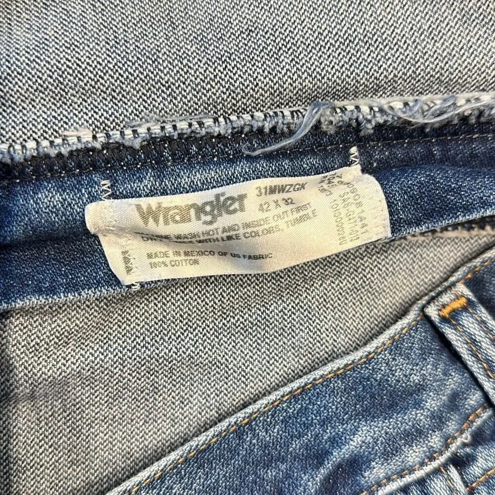 Wrangler Men’s Denim Jeans 13MWZGK Relaxed Sz 42x32
